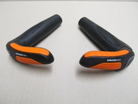 Ergon GP3s Ergo Schraubgriffe mit Bar Ends Griffe Lock On schwarz-KTM orange